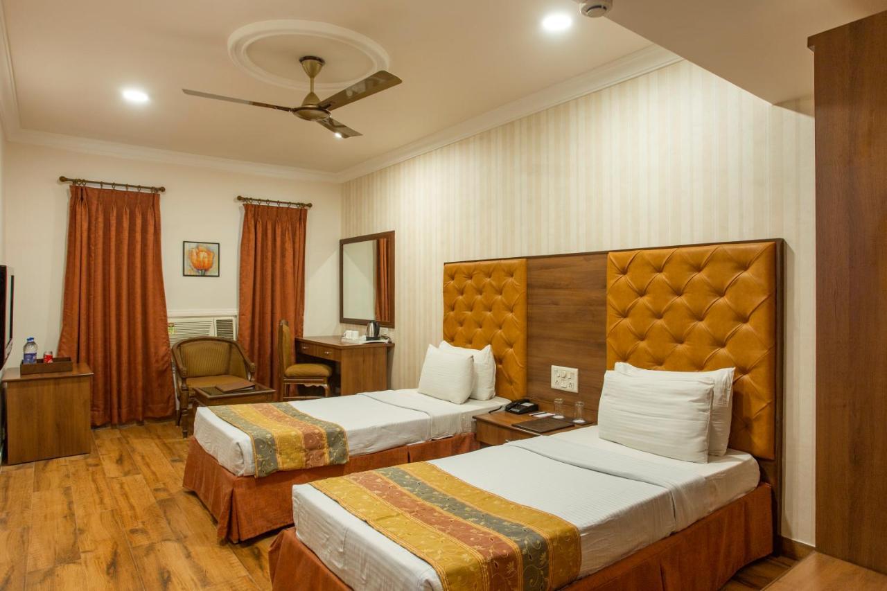 The Grand Regency Otel Rajkot Dış mekan fotoğraf