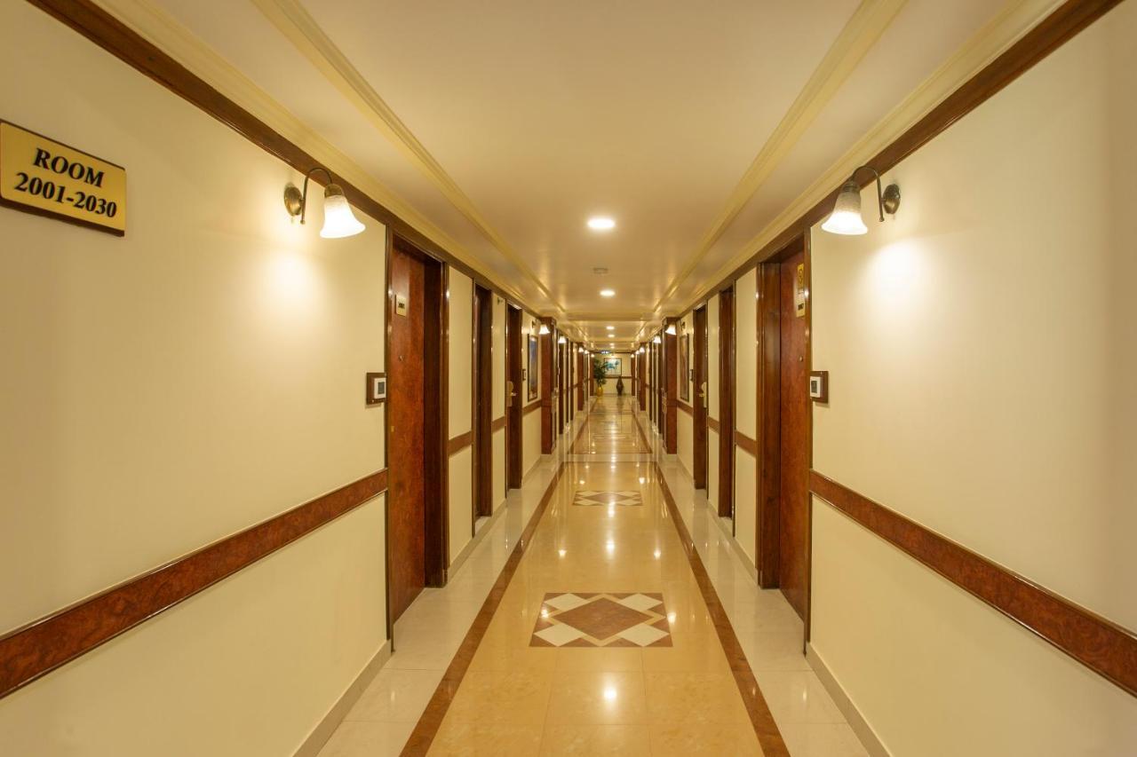 The Grand Regency Otel Rajkot Dış mekan fotoğraf
