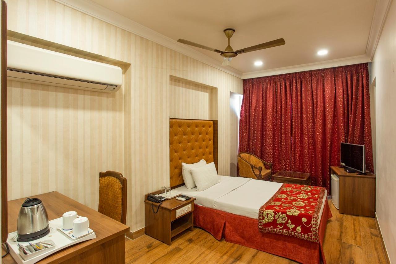 The Grand Regency Otel Rajkot Dış mekan fotoğraf