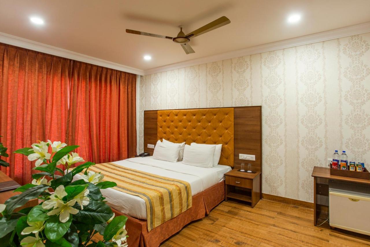 The Grand Regency Otel Rajkot Dış mekan fotoğraf