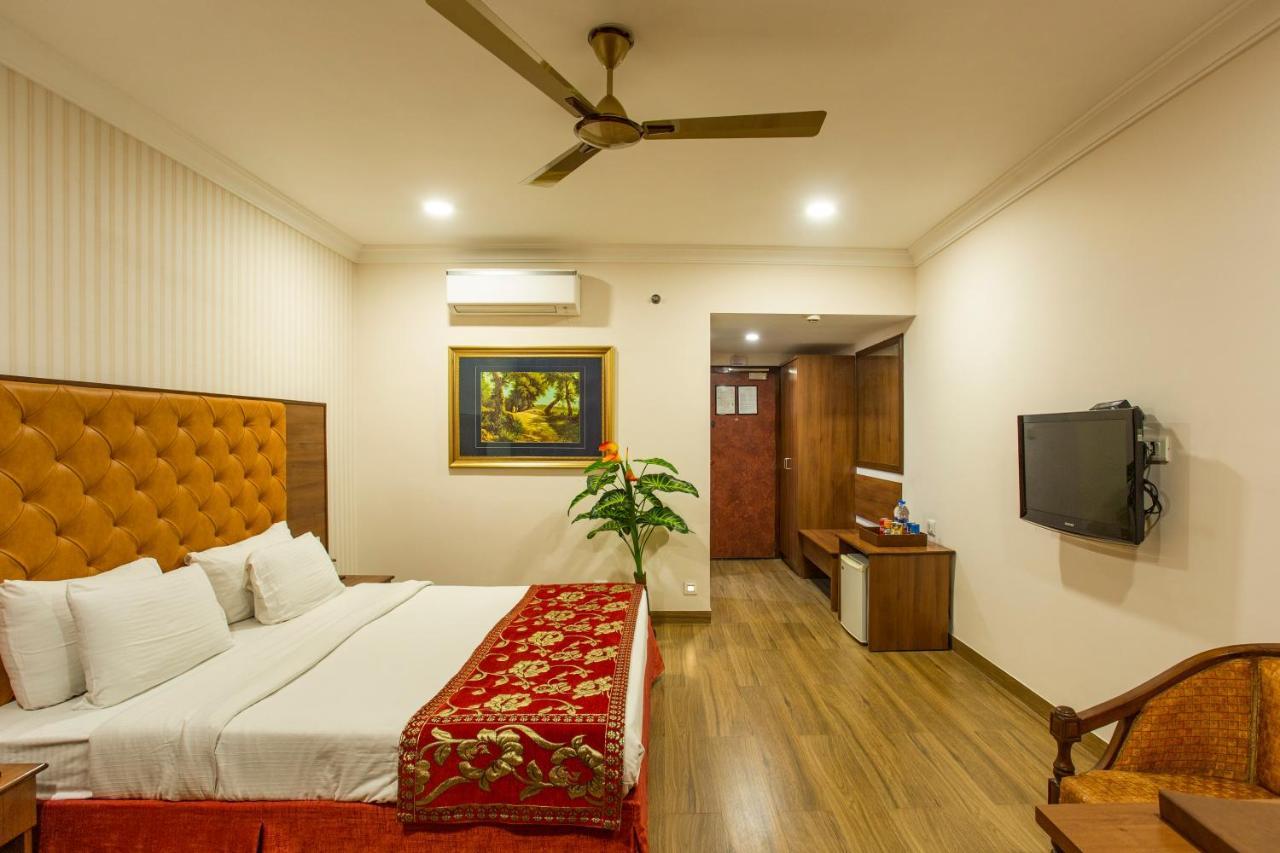The Grand Regency Otel Rajkot Dış mekan fotoğraf