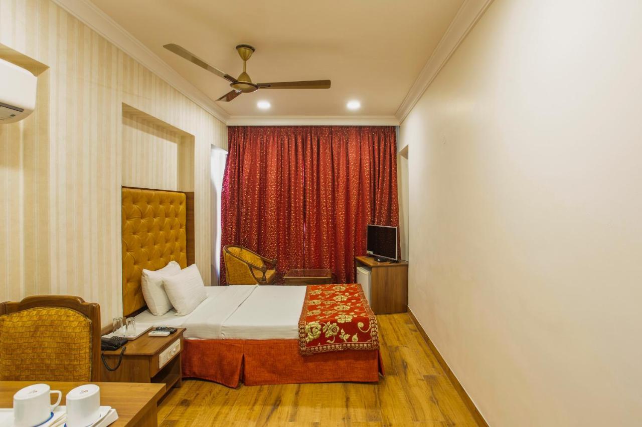 The Grand Regency Otel Rajkot Dış mekan fotoğraf