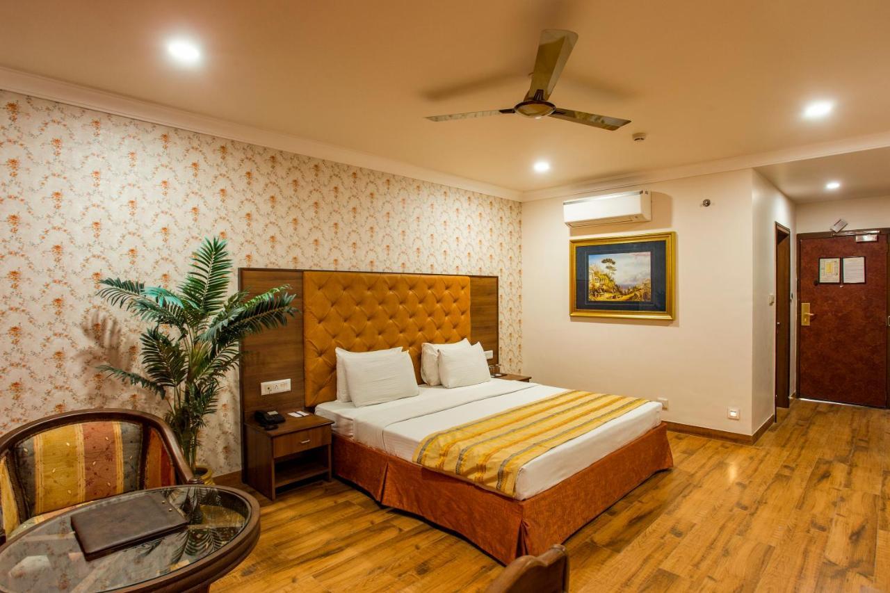 The Grand Regency Otel Rajkot Dış mekan fotoğraf