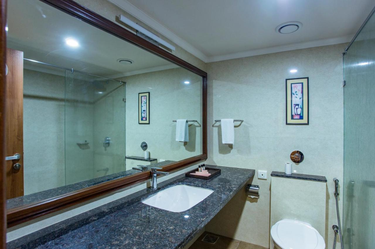 The Grand Regency Otel Rajkot Dış mekan fotoğraf