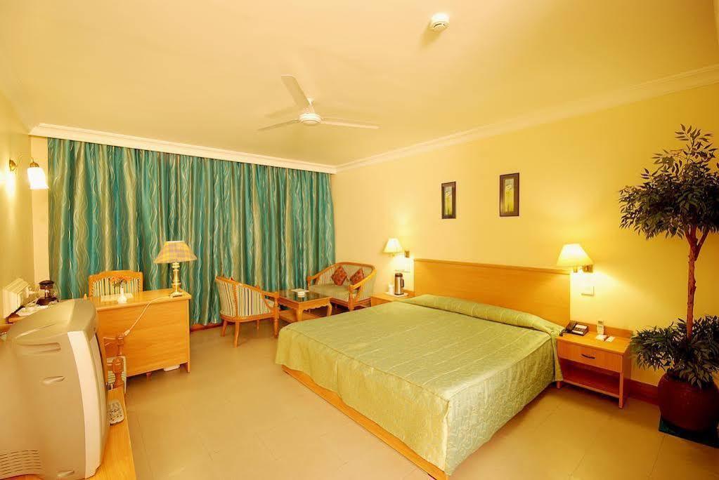 The Grand Regency Otel Rajkot Dış mekan fotoğraf