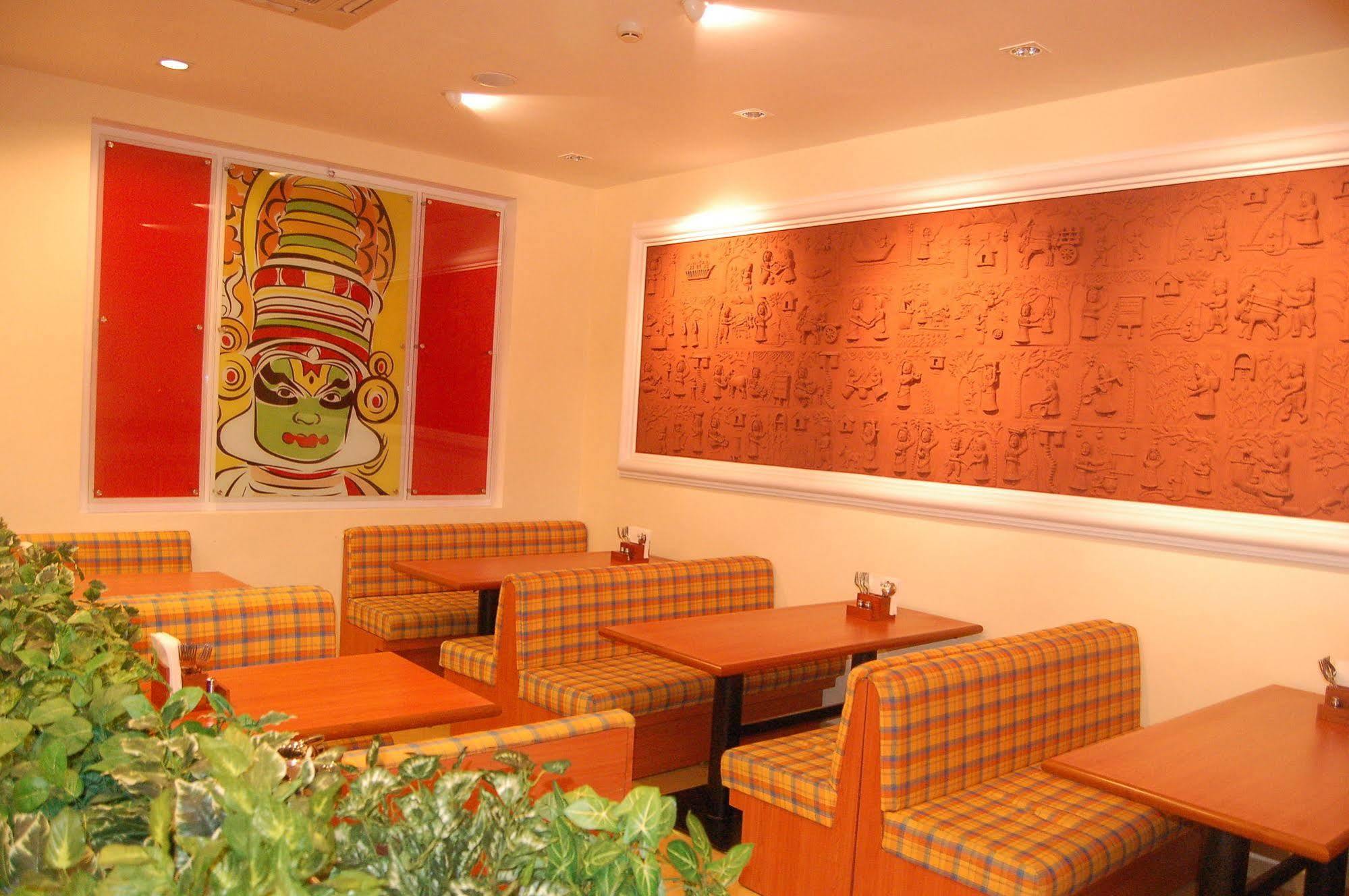 The Grand Regency Otel Rajkot Dış mekan fotoğraf