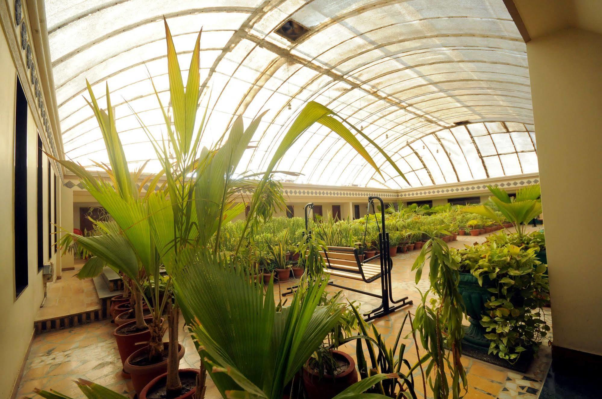 The Grand Regency Otel Rajkot Dış mekan fotoğraf