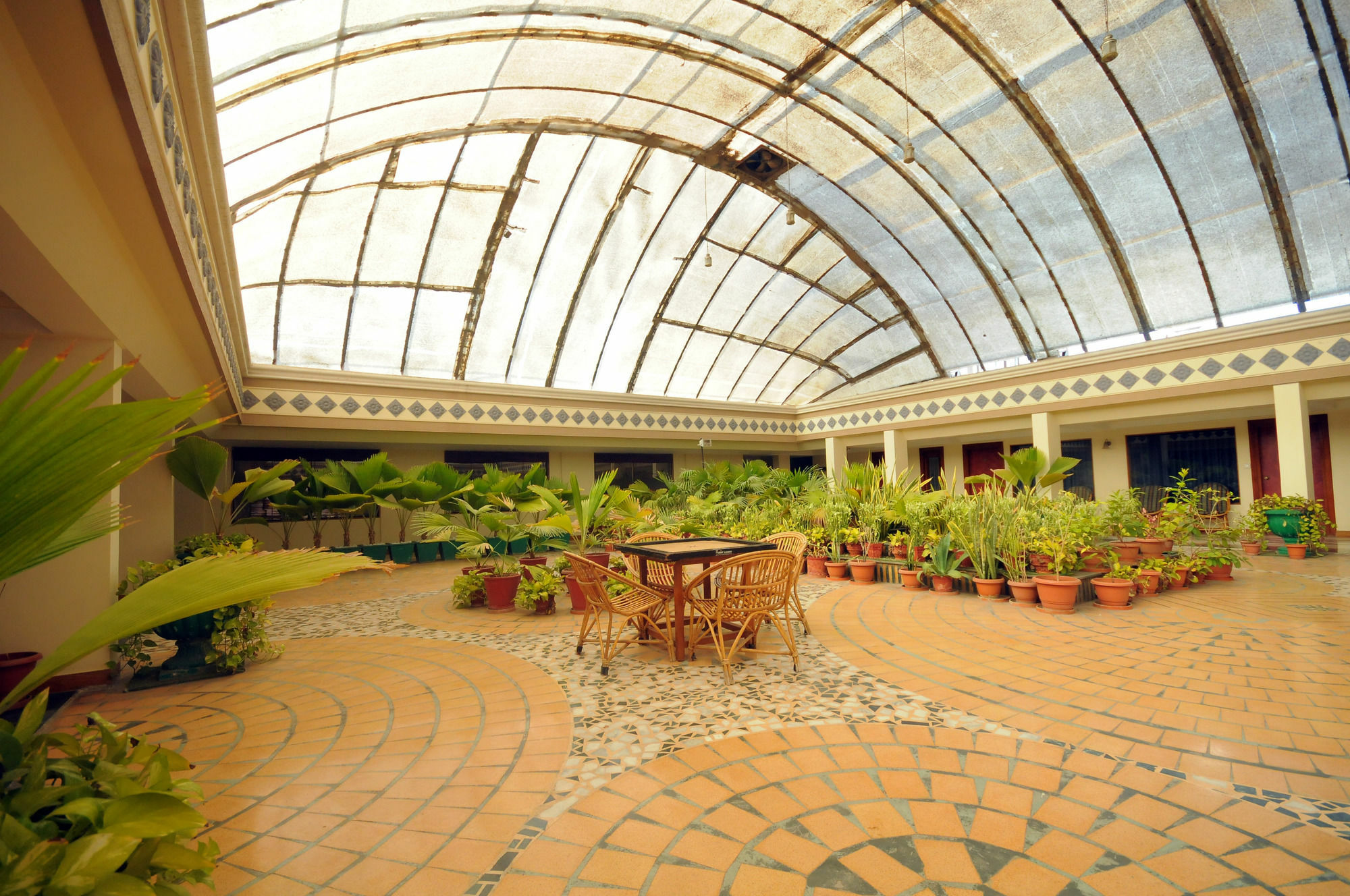 The Grand Regency Otel Rajkot Dış mekan fotoğraf